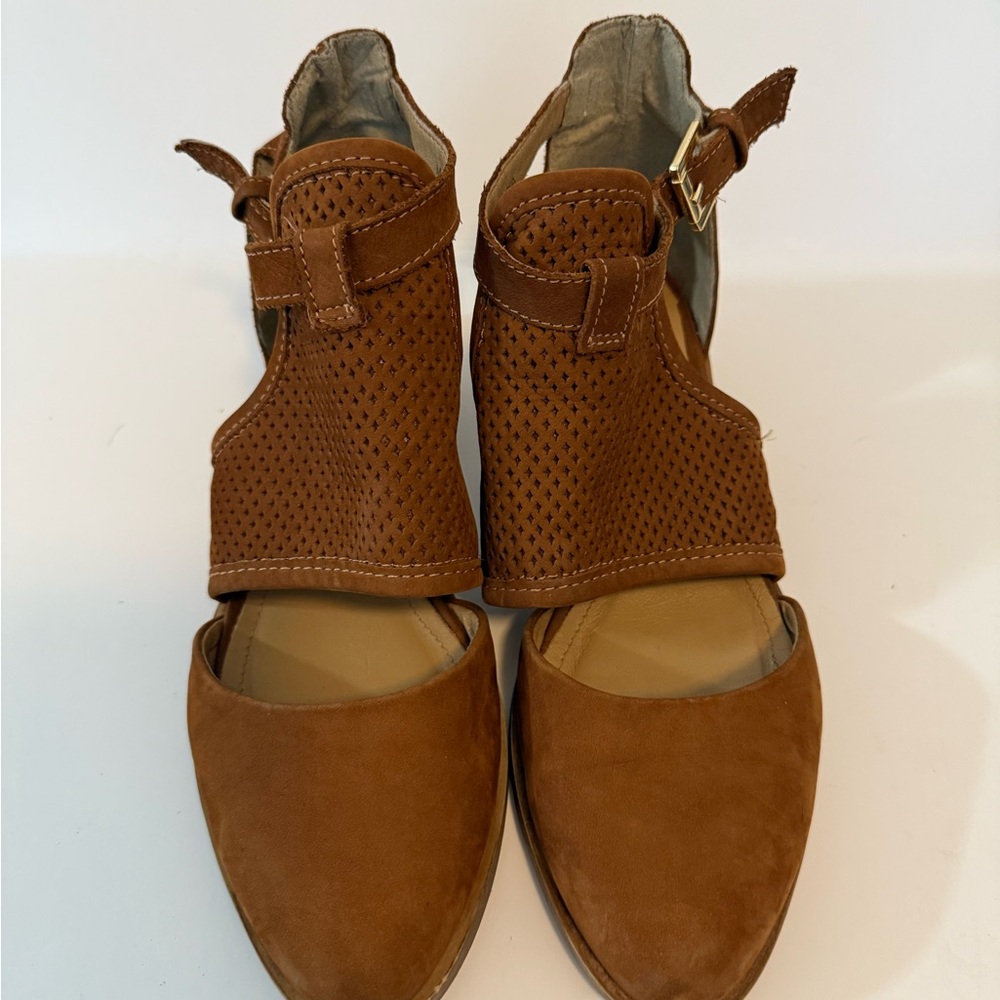 House of Harlow | Tan Women's Shoes